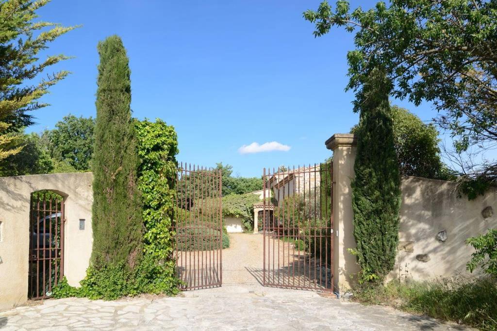 Mas Au Coeur De La Provence & Frühstückspension Saint-Cannat
